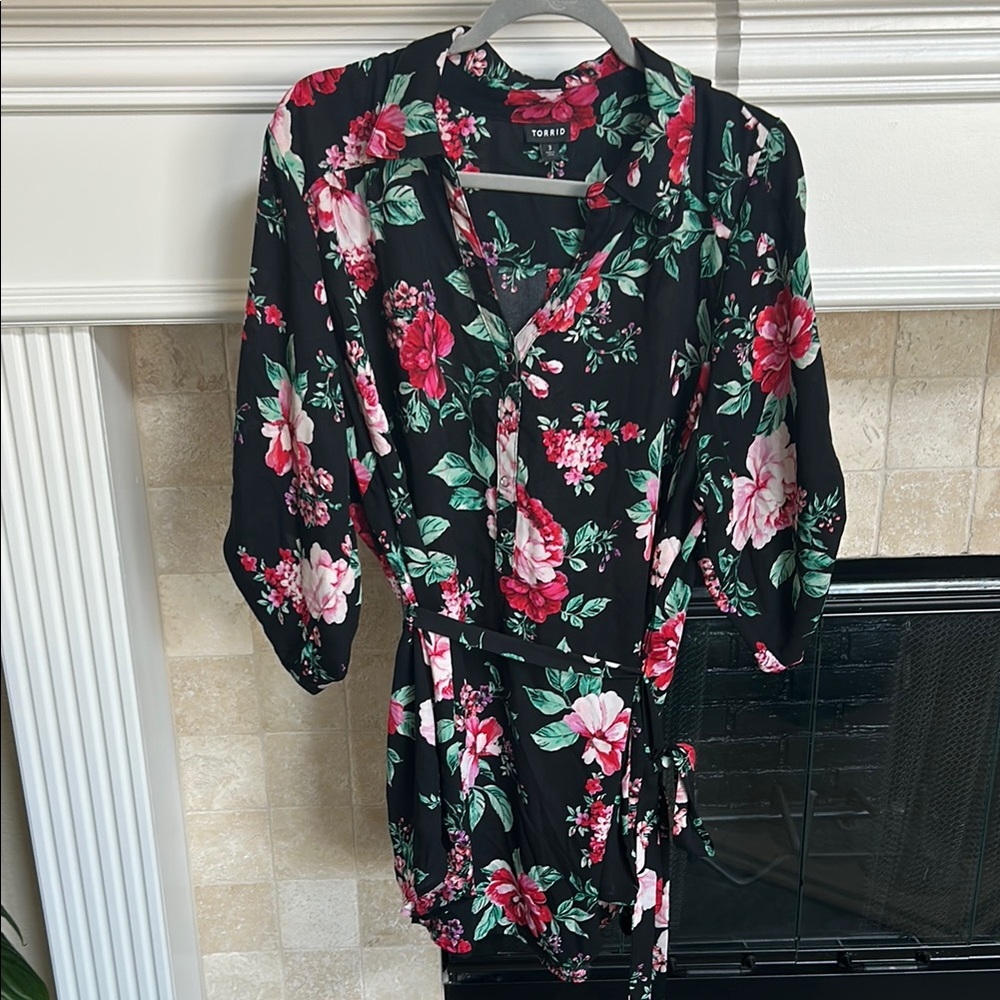 Plus Size Torrid Black Floral Tunic Top